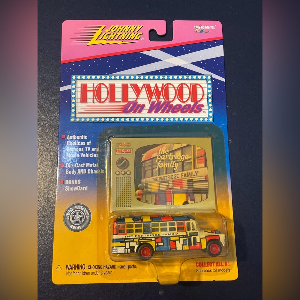 VINTAGE 1998 Johnny Lightning HOLLYWOOD ON WHEELS Partridge Family Bus Die Cast